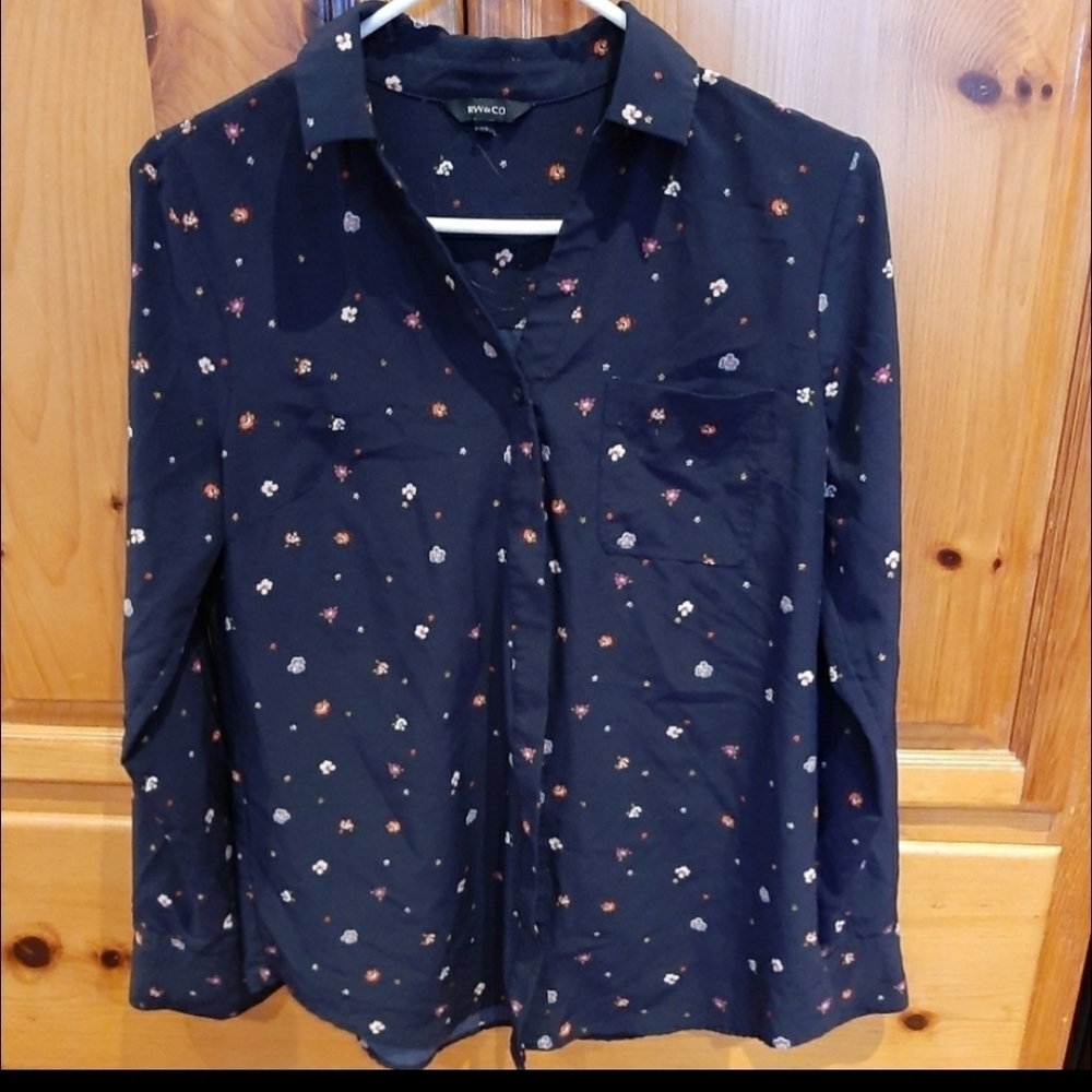 RW&CO navy floral blouse - Picture 2 of 2